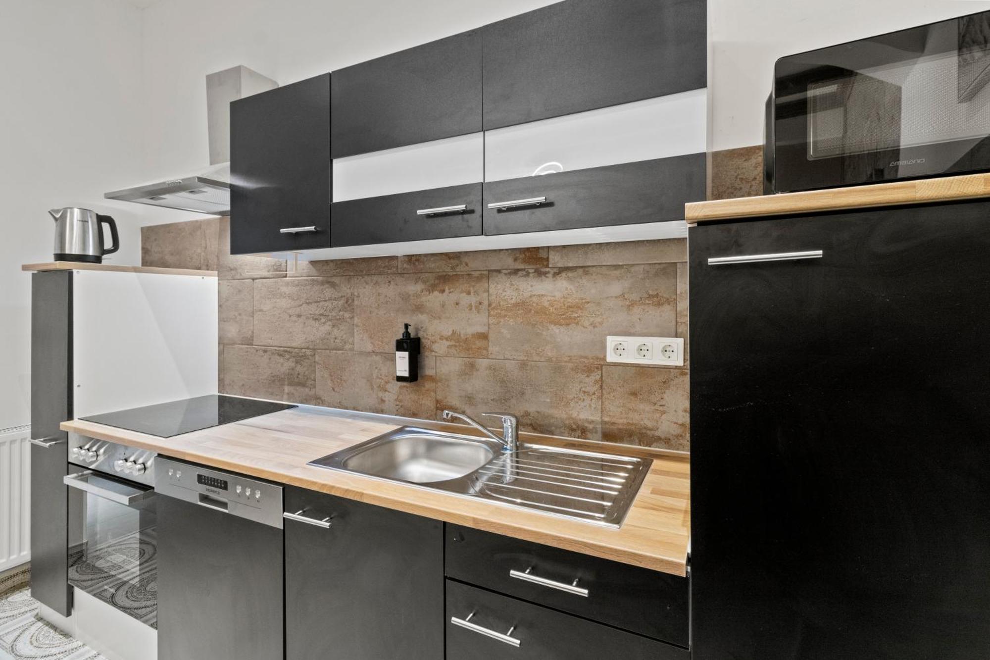 City & Sky Wiens Mit Flughafennaehe Appartement Vienne